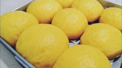 Mango Sweet Buns